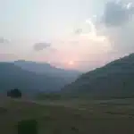 कोल्हापुर में हिंसक झड़प, कई घायल और वाहनों में आग