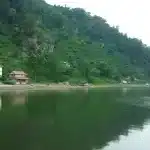 कोलकाता में सार्वजनिक स्थान पर शराब पीने का विरोध, शिक्षक घायल
