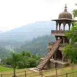 MP में सिंधिया की बगावत पर दिग्विजय और कमलनाथ की तकरार