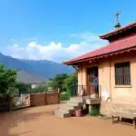 फतेहपुर में सांड ने युवक को 30 फीट दूर फेंका, वीडियो वायरल